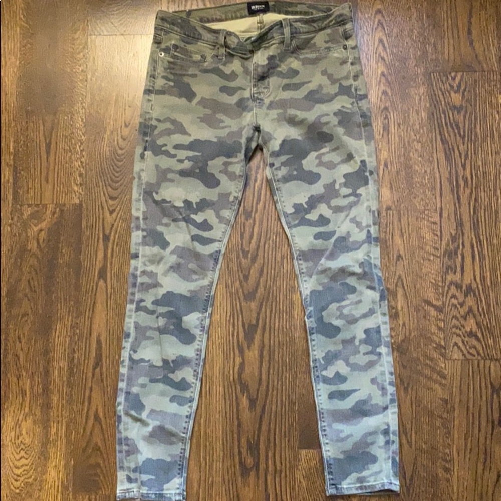 Hudson Crop Krista camo jeans